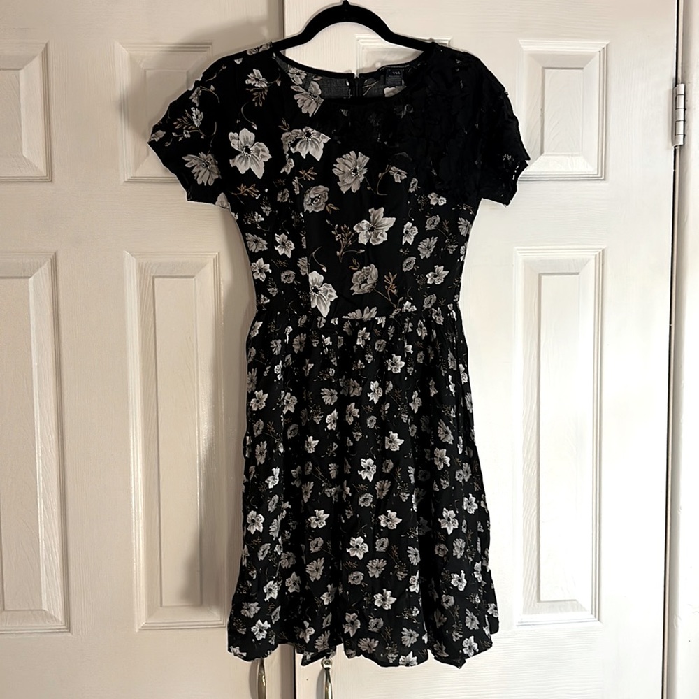 Vintage French Connection Floral + Black Lace Dress